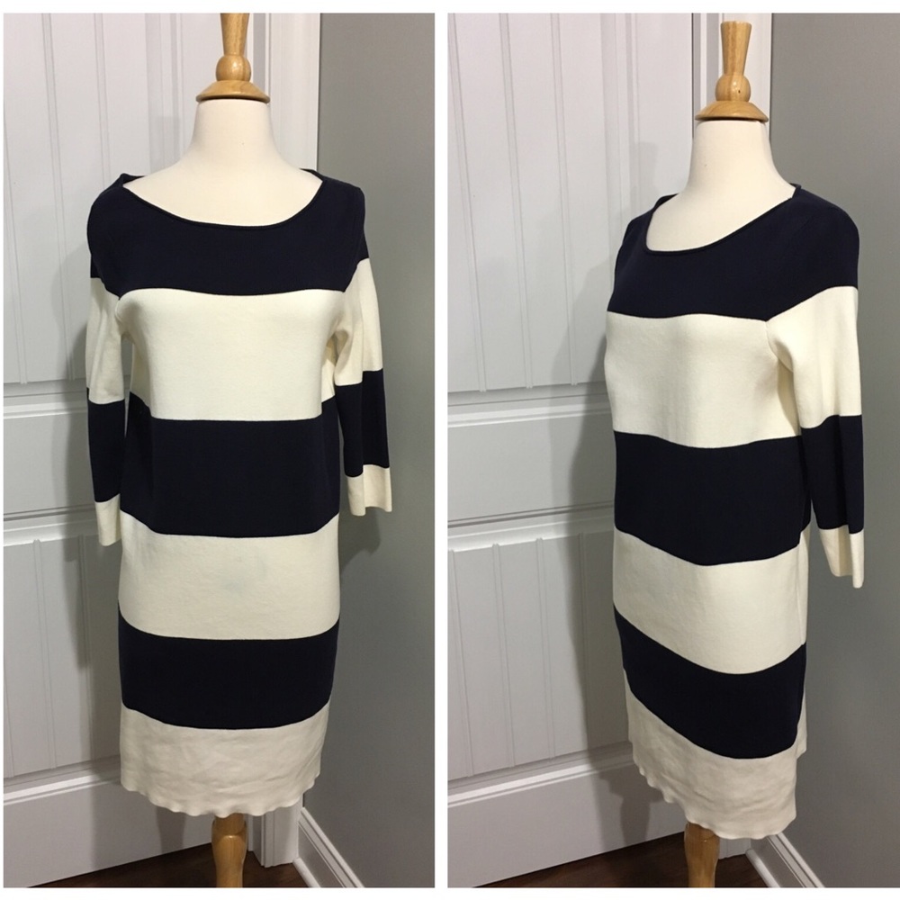 GAP Dress Medium - Picture 2 of 4